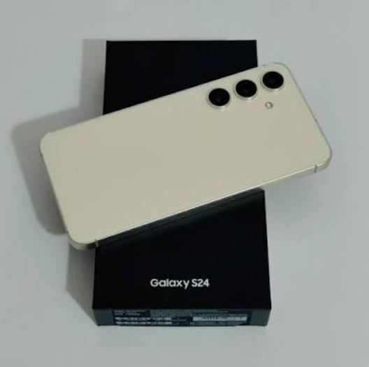 Samsung S24 - Image 3